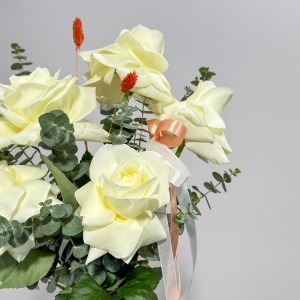 گلدان شیشه ای ارامش مدرن
