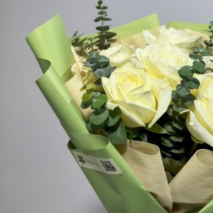 دسته گل رز سپید