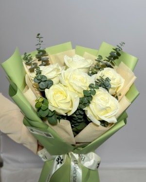 دسته گل رز سپید