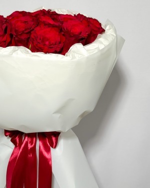 دسته گل سرخ کلاسیک