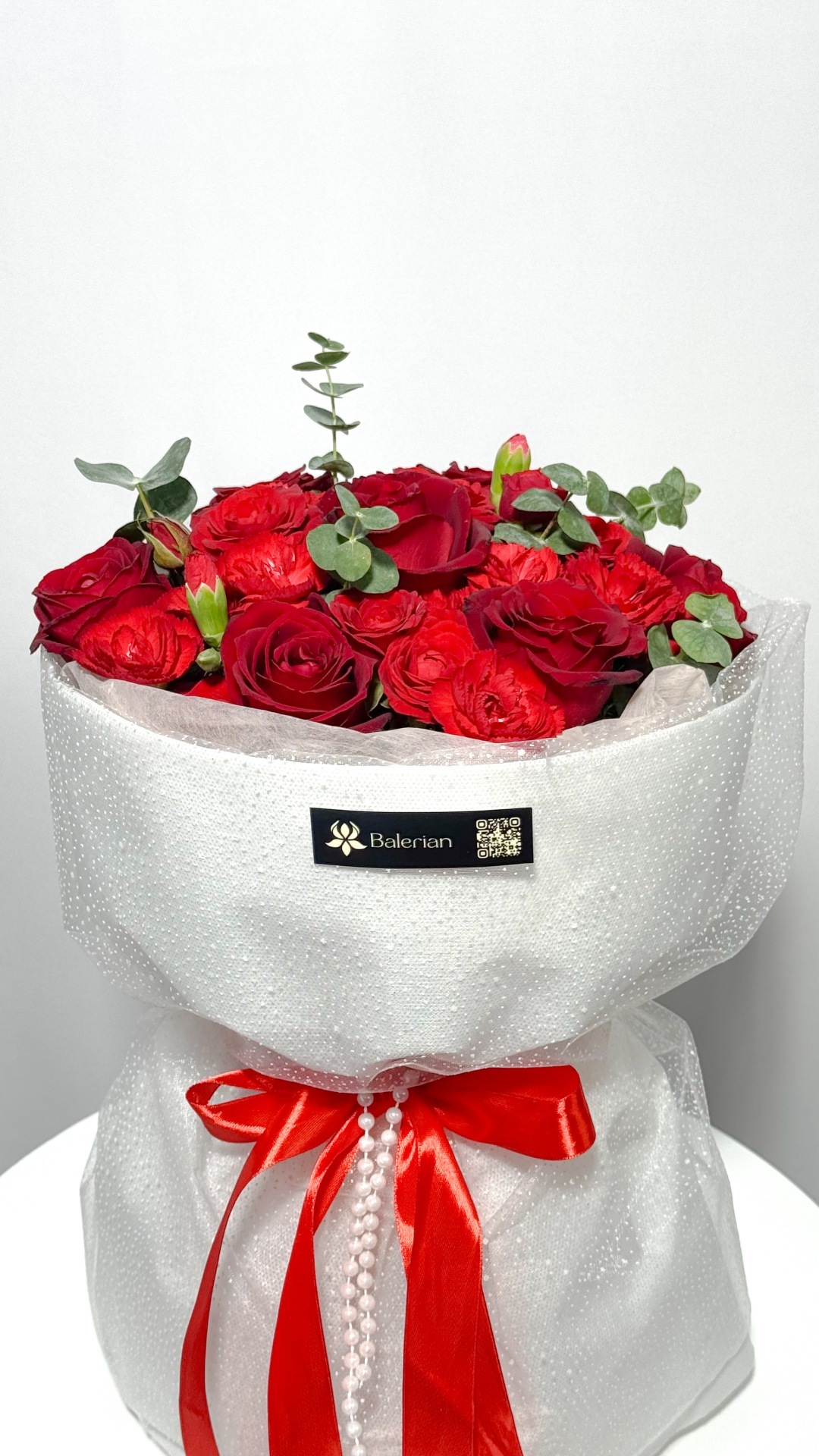 دسته گل ایستاده باله ی سرخ