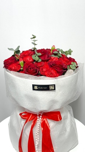 دسته گل ایستاده باله ی سرخ