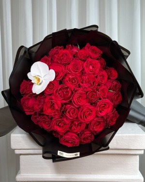 دسته گل گرد ارکیده سرخ