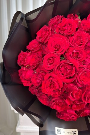 دسته گل گرد شب سرخ