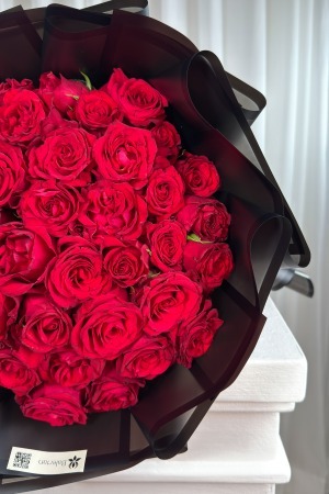 دسته گل گرد شب سرخ