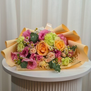 دسته گل رز هلویی