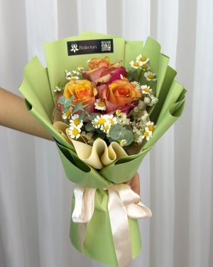 دسته گل رز ونتیج و بابونه سورن