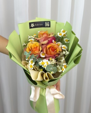 دسته گل رز ونتیج و بابونه سورن